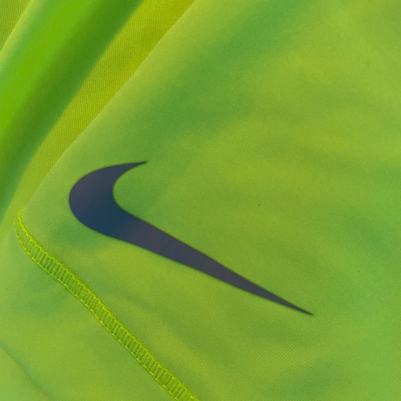 Nike Pro Dri-Fit Capri Leggings - Picture 3 of 6